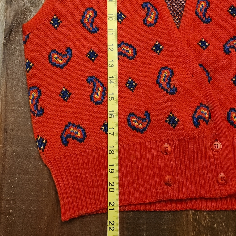 VINTAGE WOMENS PENDLETON CARDIGAN SWEATER VEST WITH PAISLEY PATTERN - Picture 8 of 9